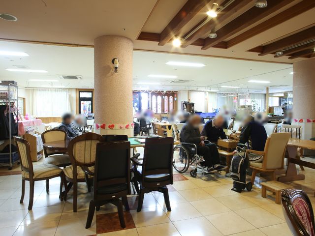 居心地の良い広いダイニング
