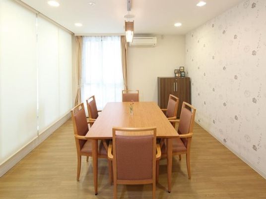 快適な空間の食堂