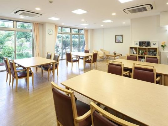 快適な共用ダイニング空間