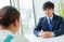 明るい会話の場