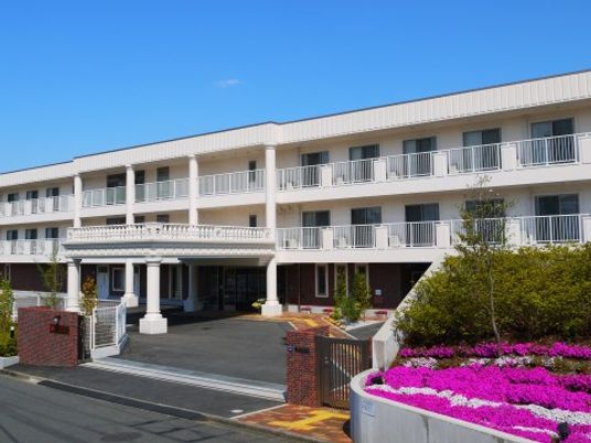 広々とした明るいエントランス