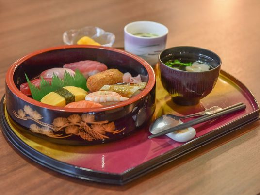  彩り豊かな和食の料理 