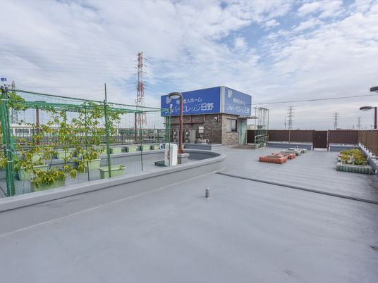 広々とした屋上の空間 