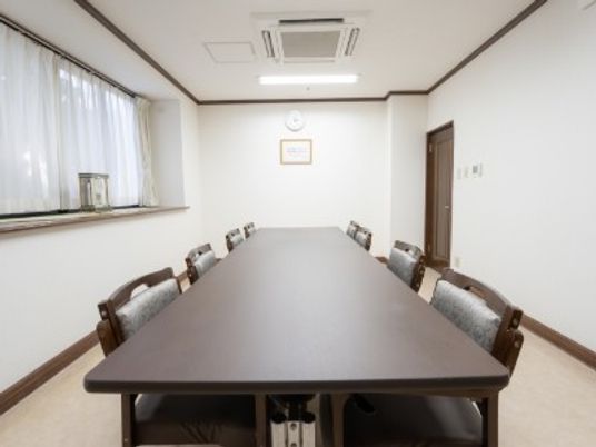 会議室のような多目的室  