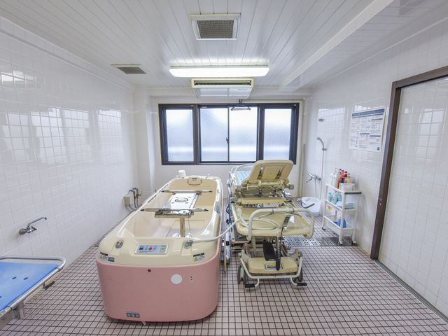 浴室の清潔な設備 浴室  整った清潔感のある浴室です。安全かつ快適にご利用いただける設計になっております。