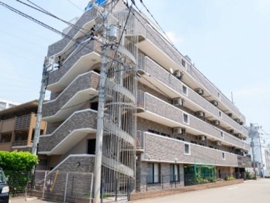 外観の建物正面  