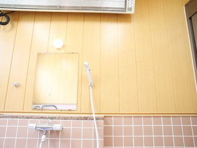 明るく清潔な洗面台