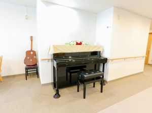 ピアノとギターのある空間