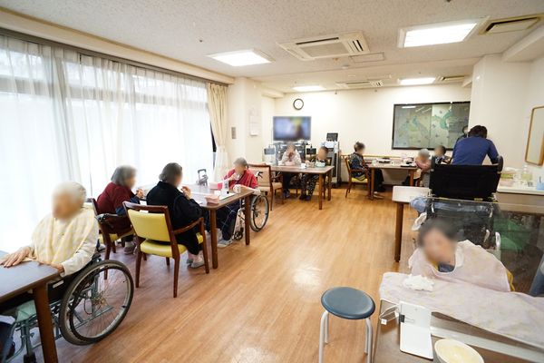 温かみのあるダイニングルーム
