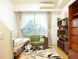 落ち着いた色合いの居室