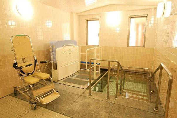 バリアフリー対応の浴室