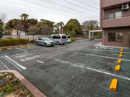 アクセス可能な駐車場