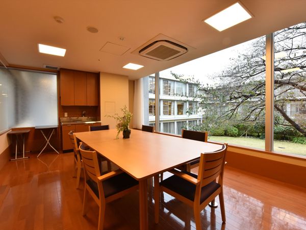 木目調ダイニングのある部屋
