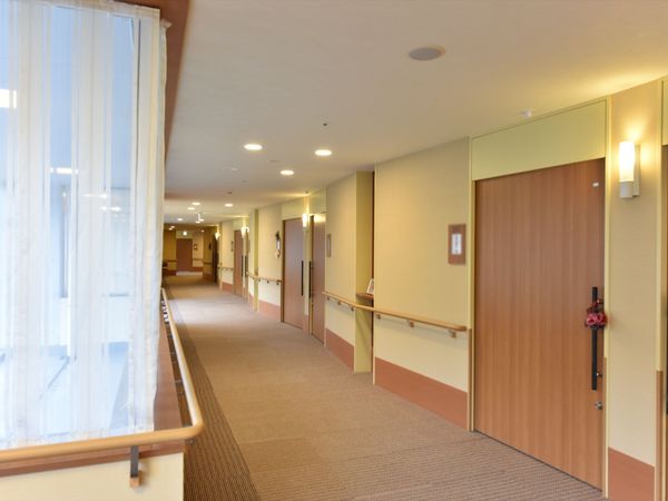 廊下の明るい空間