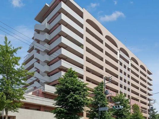 高層建物外観  