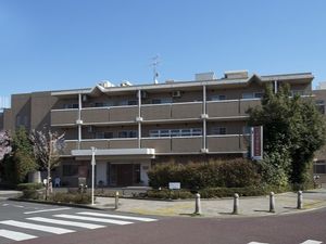 多階層の建物外観