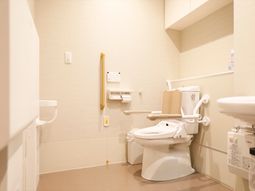 バリアフリーのトイレ設備