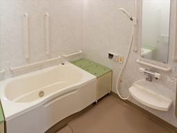 安全なバスルーム設備
