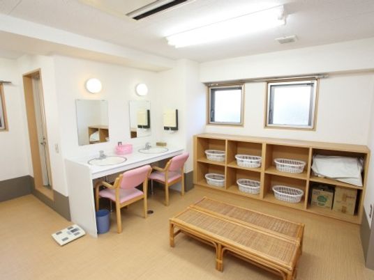 清潔な洗面台と収納