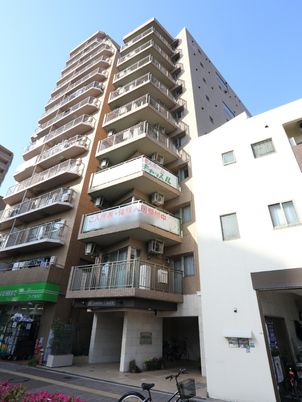 多階層建物の外観