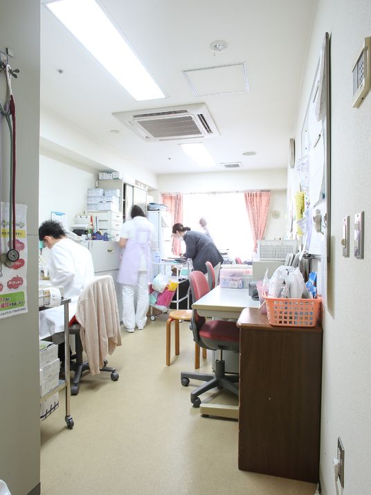 医療スタッフが活動する室内