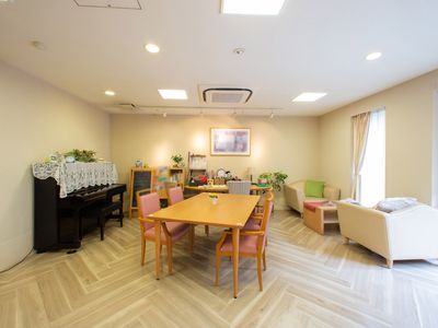 広々とした共有リビング