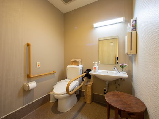 バリアフリートイレ空間