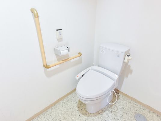 バリアフリーなトイレ設備