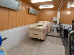 清潔な浴室設備