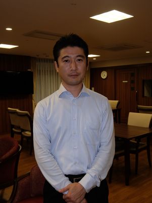 スタッフとラウンジ