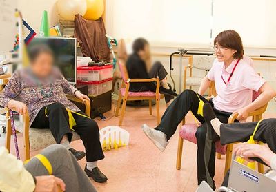 笑顔で運動の風景