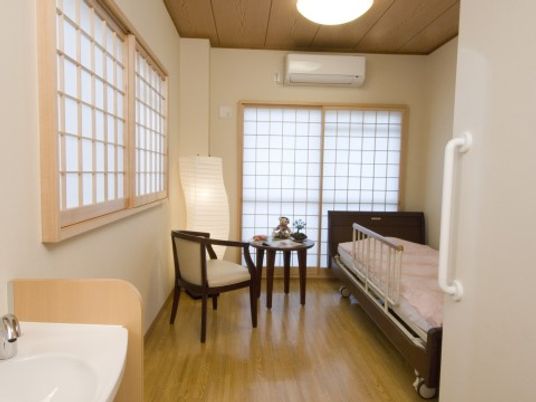 清潔で温もりのある居室