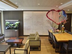 明るいリビングルーム