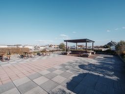 広々とした屋外空間