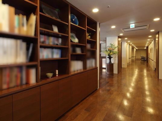 廊下の落ち着いた雰囲気