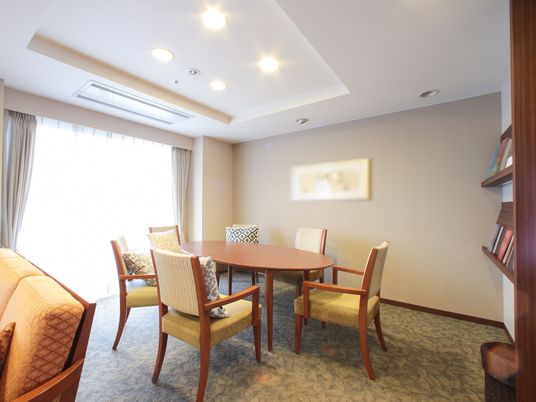 暖かみのあるリビングスペース