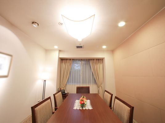 暖かみのある会議室