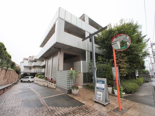 施設の外観写真