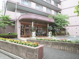 エントランス付近の外観