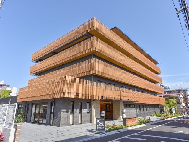 モダンな建物の外観 外観 スタイリッシュな設計の建物です。快適な就業環境を求める方にも適しています。