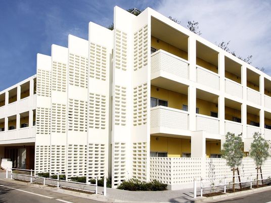 多階層のモダンな外観