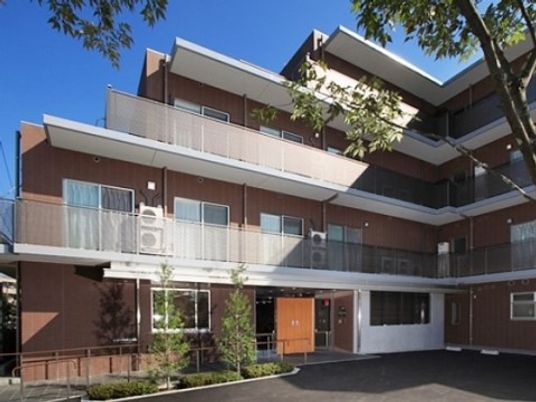 多階層のモダンな外観