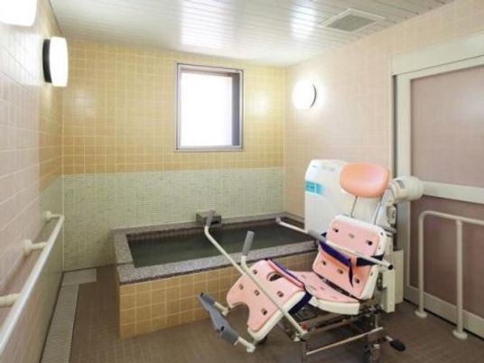 バリアフリーの快適浴室