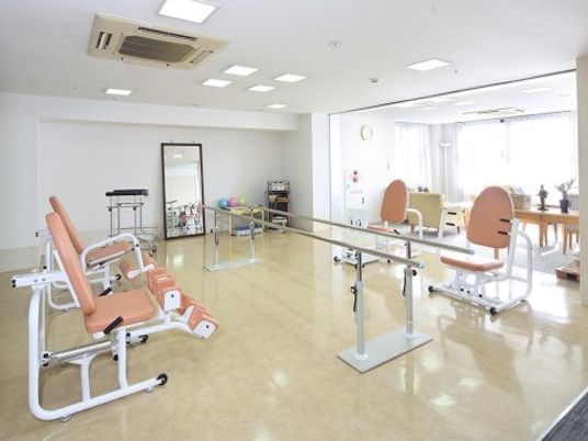 機能訓練室の整った空間