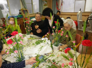 花を活ける人たち
