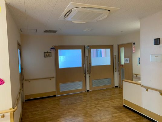 広々とした廊下