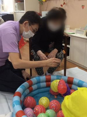 色鮮やかな遊び風景
