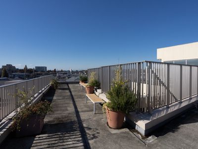 屋上の安全な歩行空間