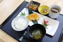 和食が並ぶ食事の時間