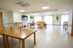 明るい多目的スペース